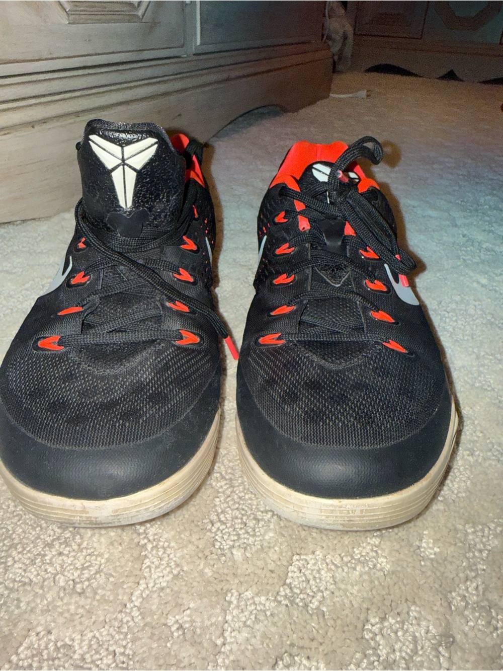 Nike Kobe Mentality Black/White Laser Crimson Basketball Shoes Men’s 10.5